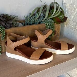 Bamboo Wedge Sandals w/Strap (velcro)